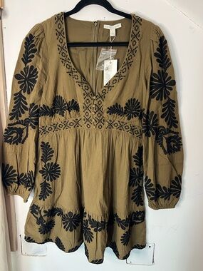Chelsea & Violet Embroidered Garden Dress in Olive Green Size 8 NWT
